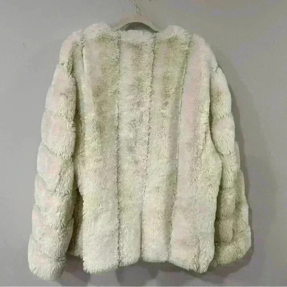 PrettyLittleThing Faux Fur Bubble Coat Cream Ivory Oversized Women’s Size 12 - Picture 11 of 11